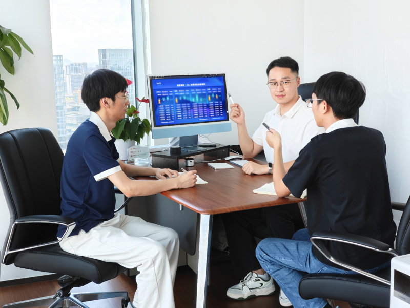 1753674324549821lkj8.jpg 朱晗.jpg